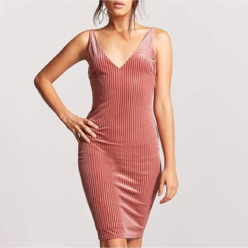 Forever 21 Rose velvet bodycon dress